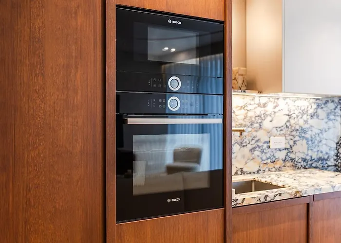 Lakeside Luxe By Pikhost Tirana