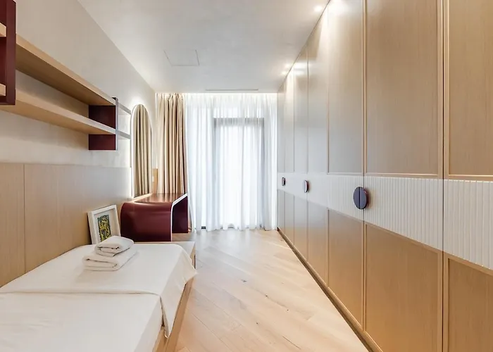 Lakeside Luxe By Pikhost Tirana