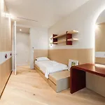 Lakeside Luxe By Pikhost Apartmán