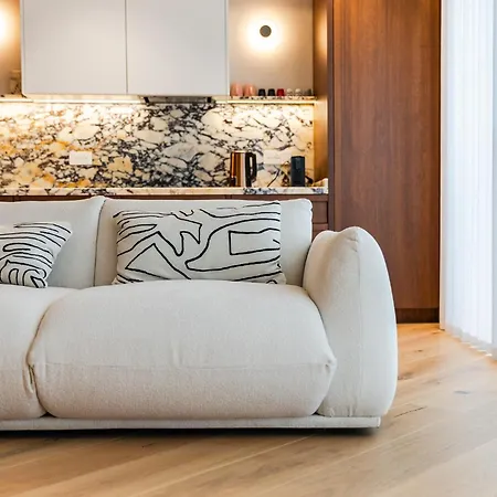 アパート Lakeside Luxe By Pikhost