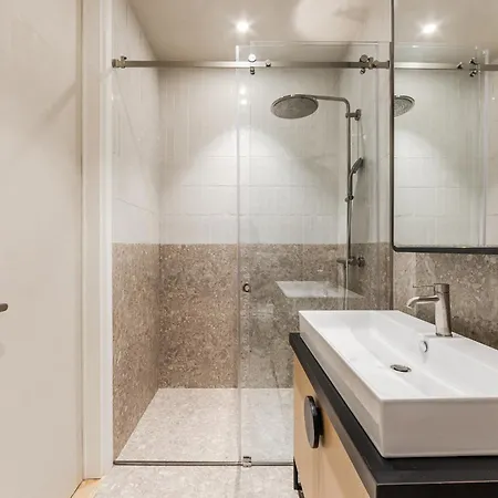 Lakeside Luxe By Pikhost Apartment