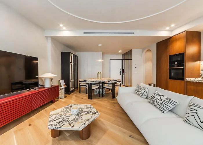 Lakeside Luxe By Pikhost Apartment Tirana