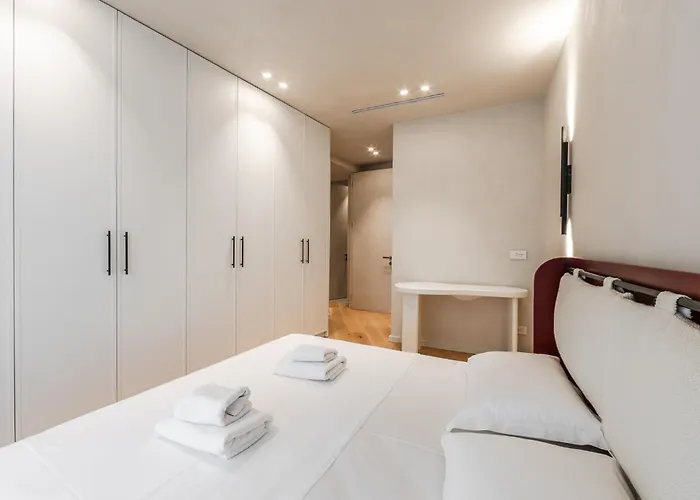 Lakeside Luxe By Pikhost Apartment Tirana