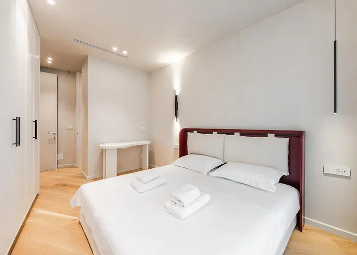 Lakeside Luxe By Pikhost