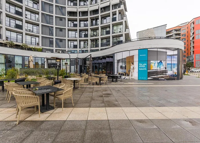 アパート Lakeside Luxe By Pikhost