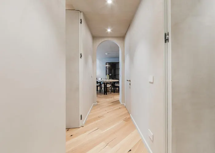 アパート Lakeside Luxe By Pikhost