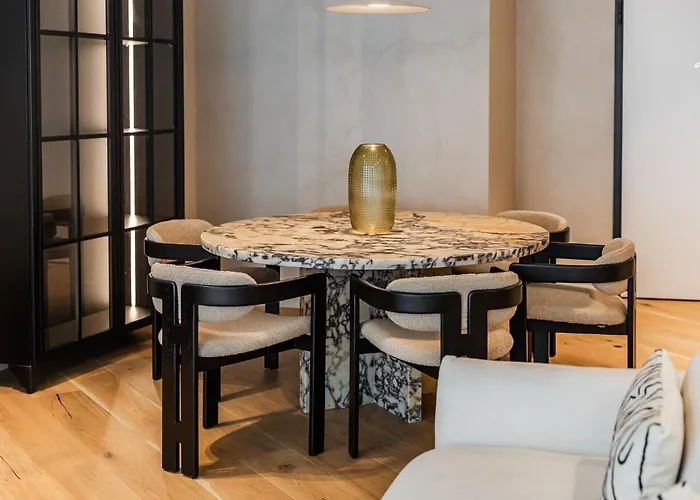 Apartment Lakeside Luxe By Pikhost Tirana