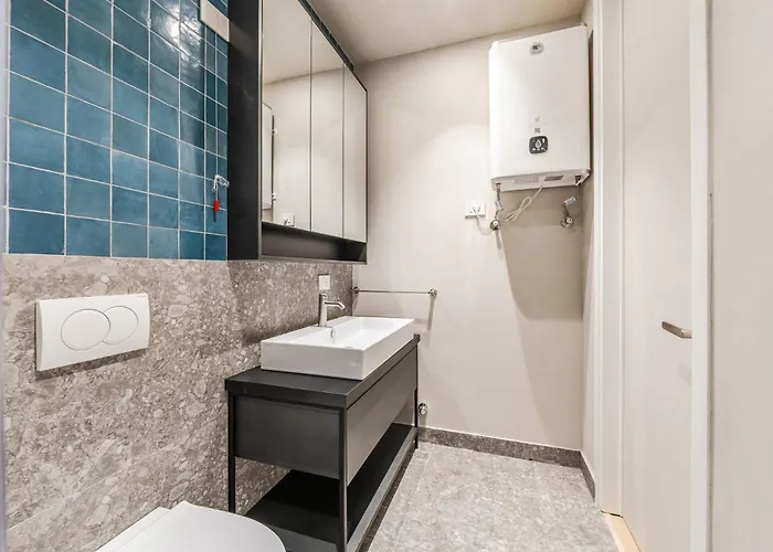 Lakeside Luxe By Pikhost ティラナ