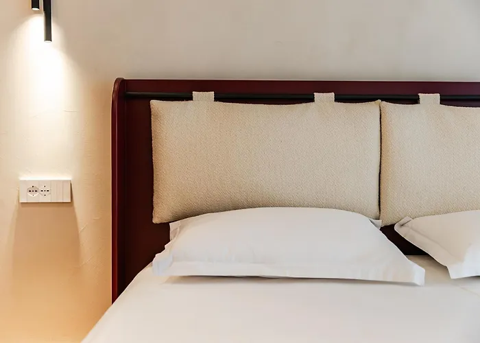 アパート Lakeside Luxe By Pikhost ティラナ